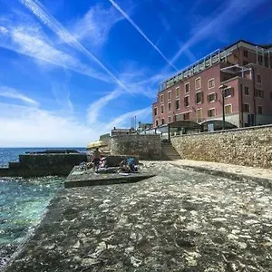 3* Gostinjska kuća Rotonda Novigrad